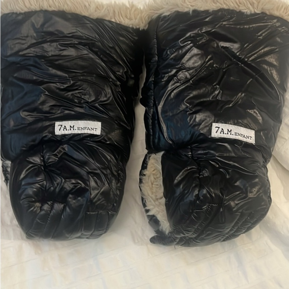 7 A.M. Enfant Women's Black Mittens